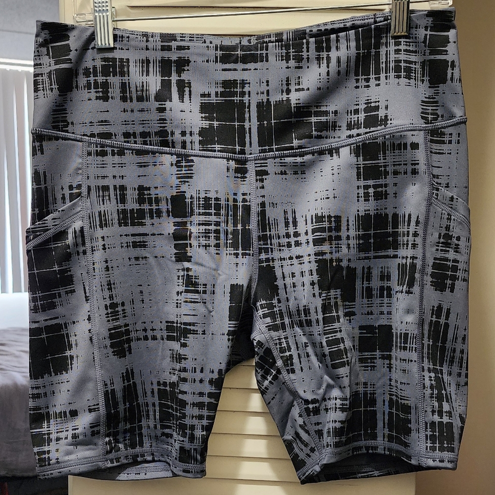 Zella Black and Gray Bike Shorts with Abstract Pattern